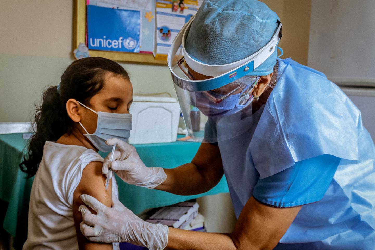 ATENCION MEDICA GRATIS A NIÑOS