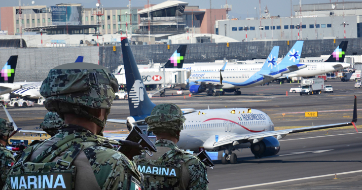 MARINOS CONTROLANDO AEROPUERTOS